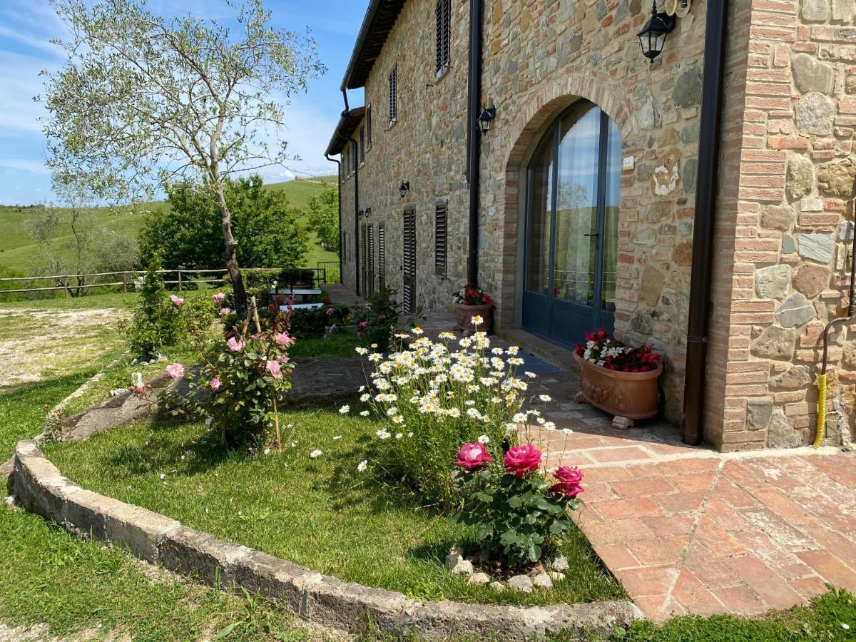 Masso Alle Rose Di Santarsiero Serena Montaione Luaran gambar
