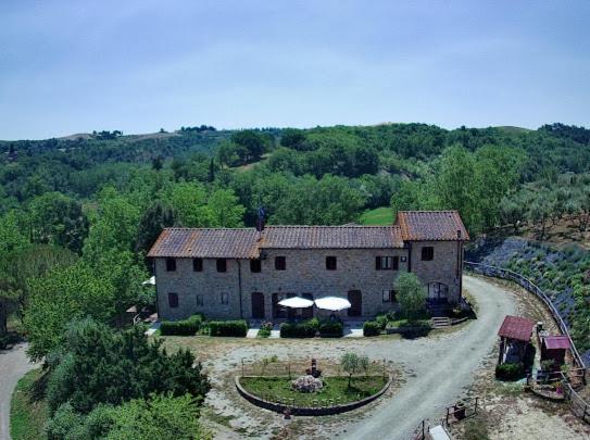 Masso Alle Rose Di Santarsiero Serena Montaione Luaran gambar