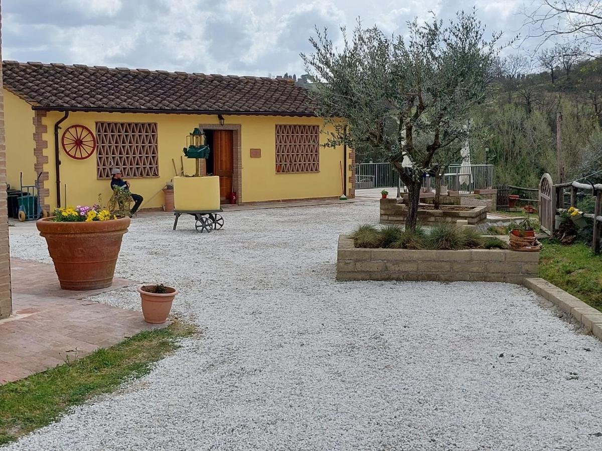 Masso Alle Rose Di Santarsiero Serena Montaione Luaran gambar
